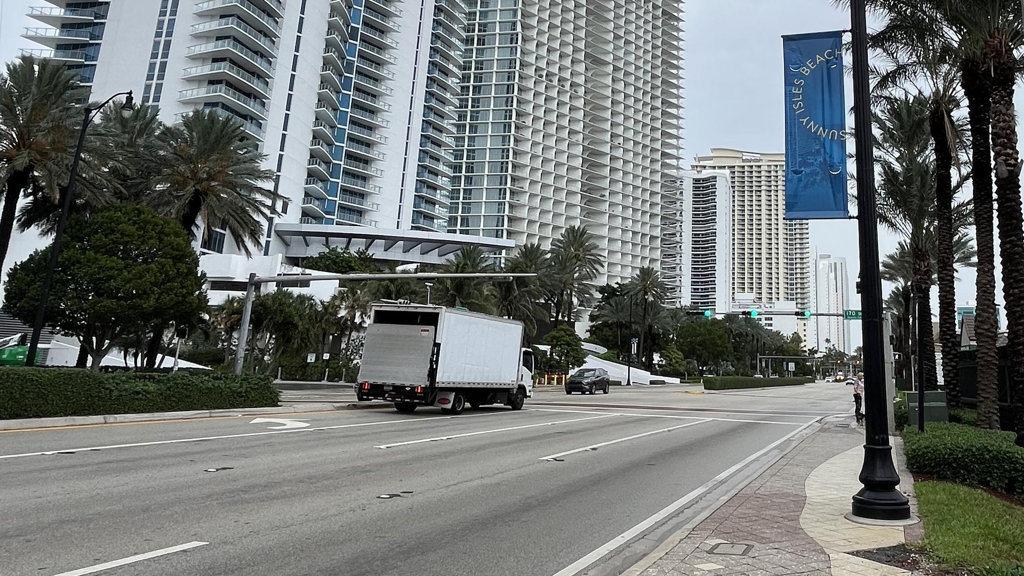 Getting Cannabis Delivered in Sunny Isles: A Guide for the Car-less Connoisseur